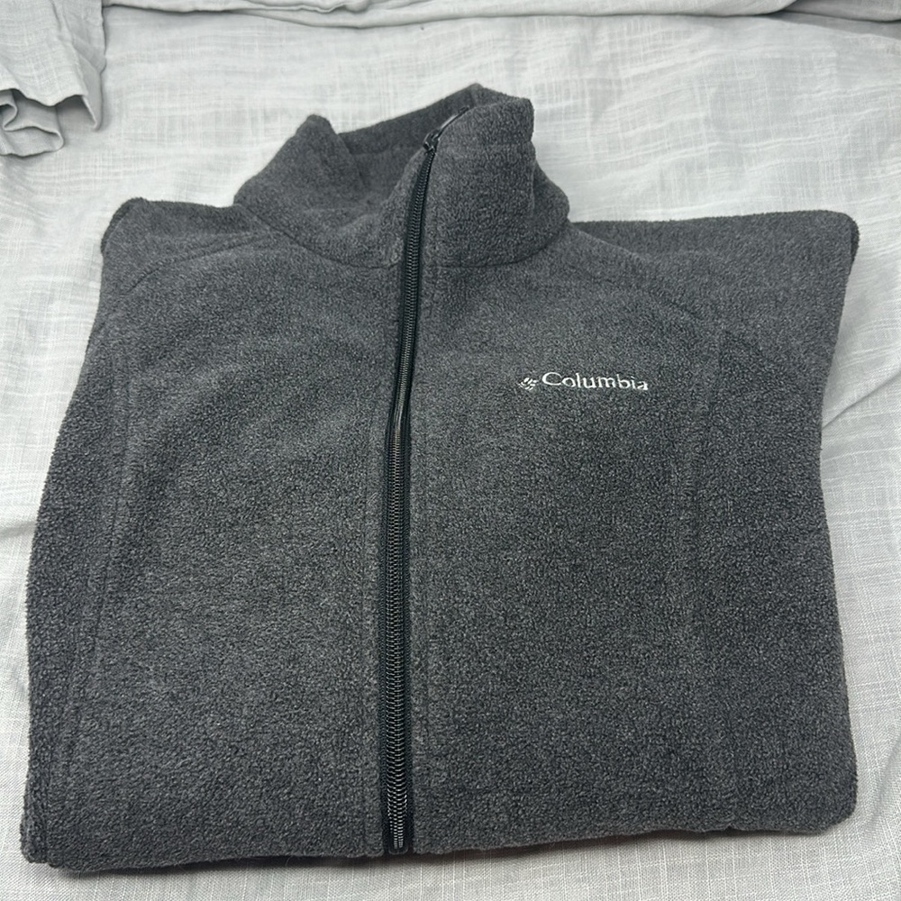 Columbia women’s small gray full zip fleece jacket